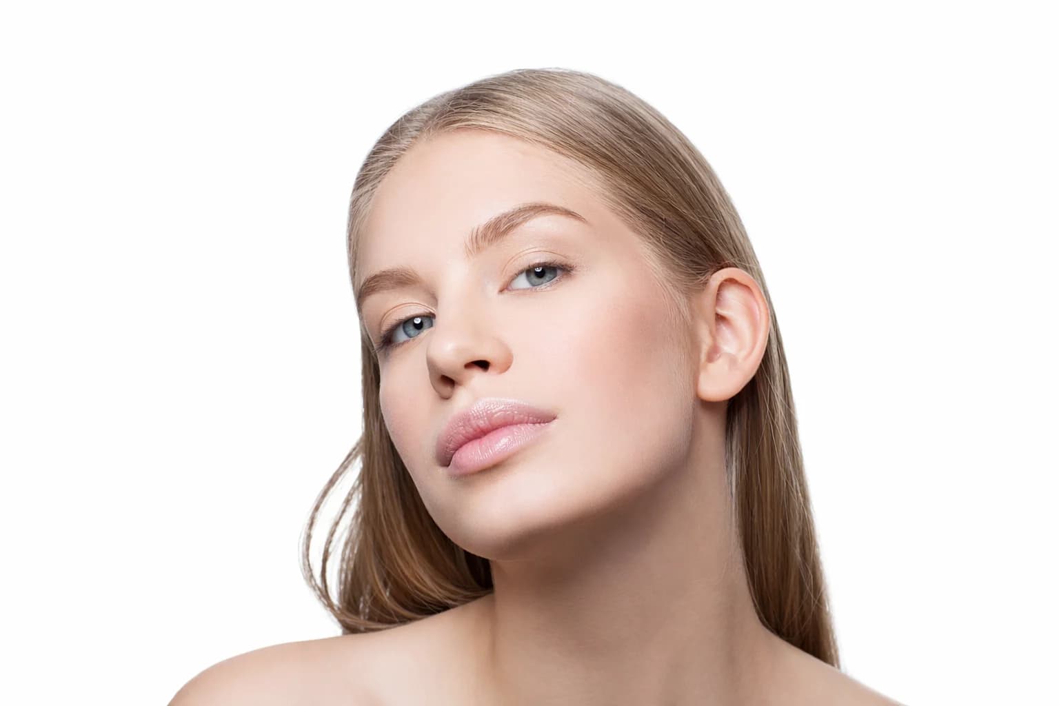 Czy makijaż permanentny musi być widoczny? O nowoczesnym podejściu do naturalnej pigmentacji